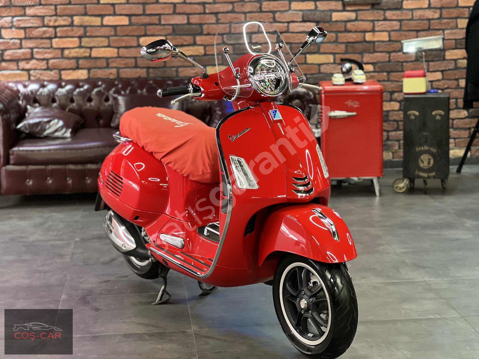 COŞ CAR VESPA GTS 300 SUPER HATASIZ DÜŞÜK KİLOMETRE ÖZEL RENK