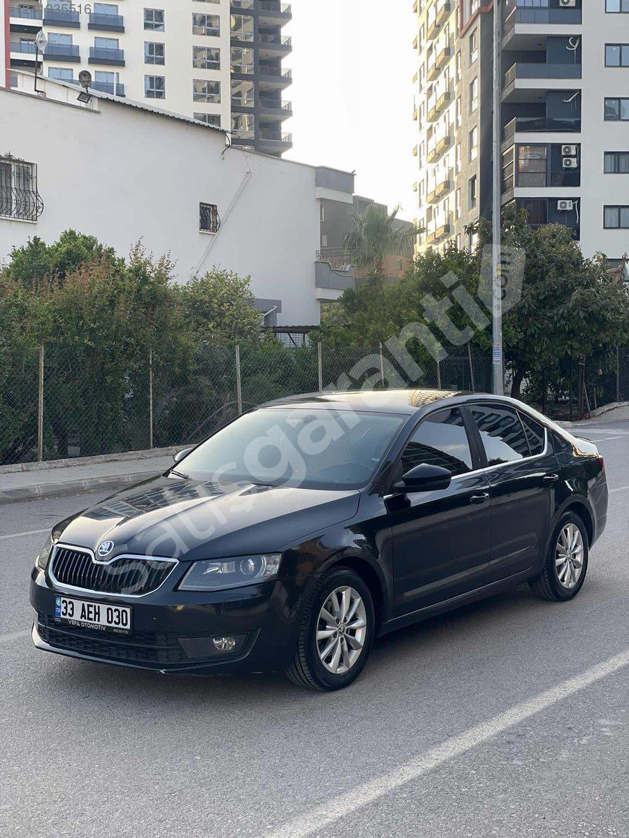 2015 MODEL HATASIZ BOYASIZ HASAR KAYITSIZ OCTAVİA