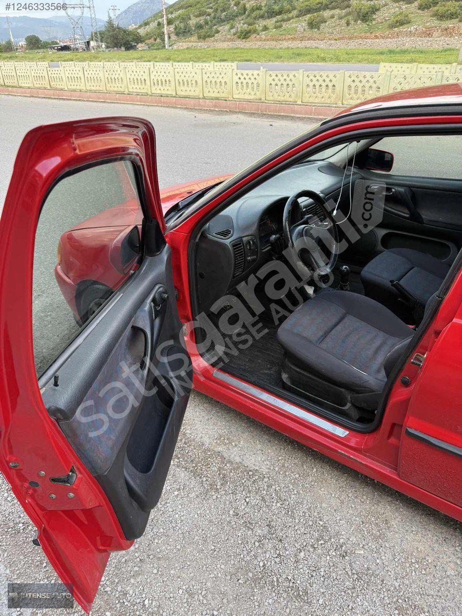 RED POLO 1.6