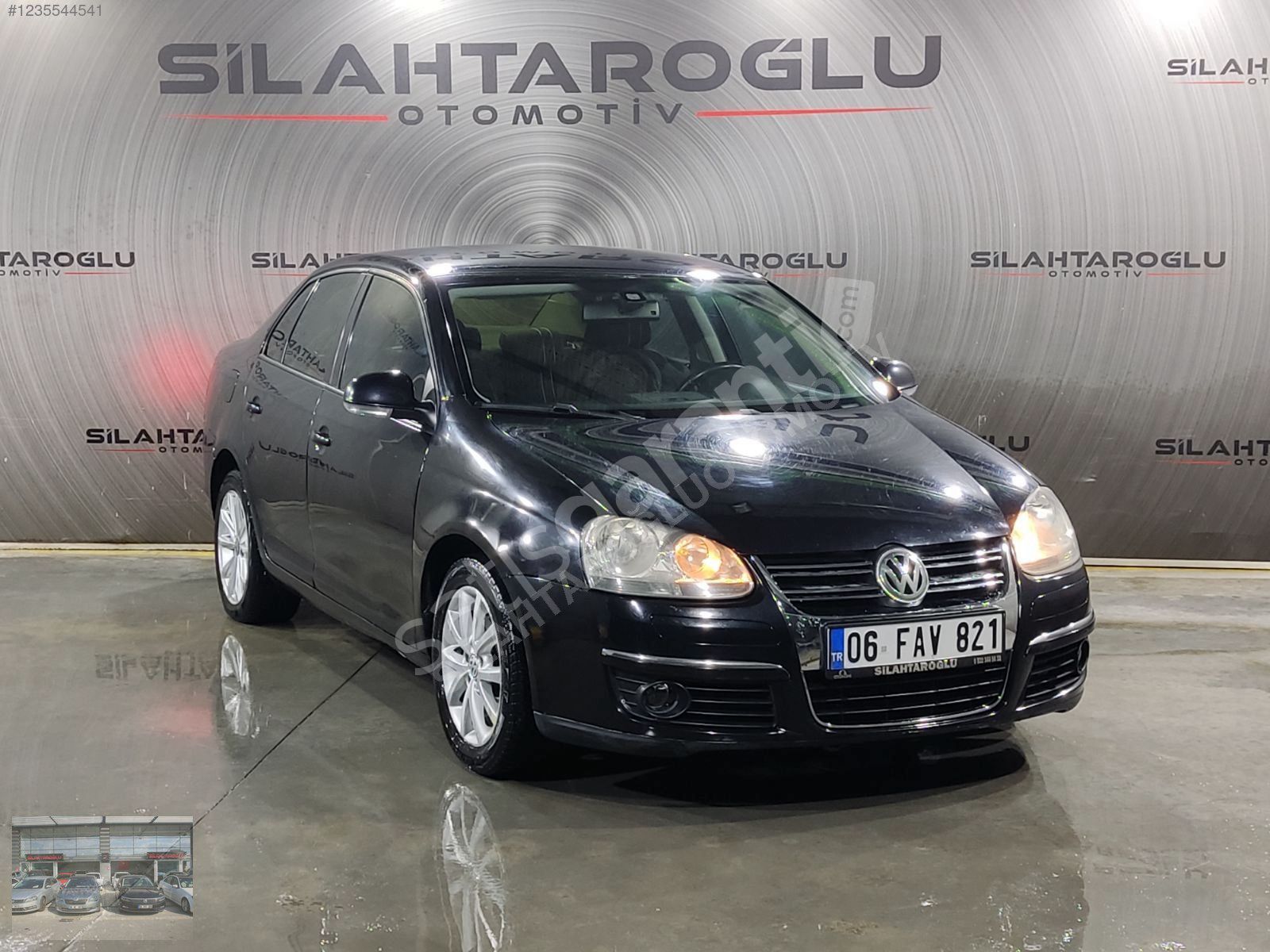 2011 VOLKSWAGEN Jetta 1.6 TDI Exclusive DSG