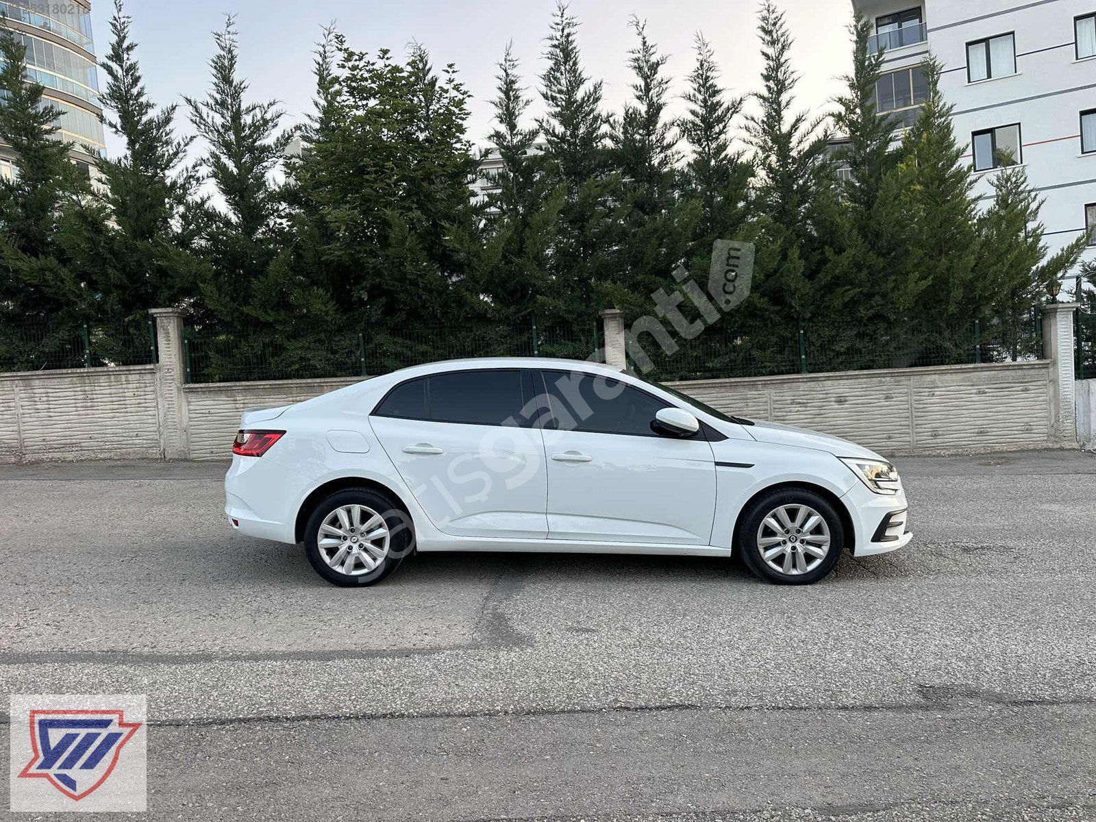 HATASIZ MEGANE JOY 1.3 Tce EDC 140 bg