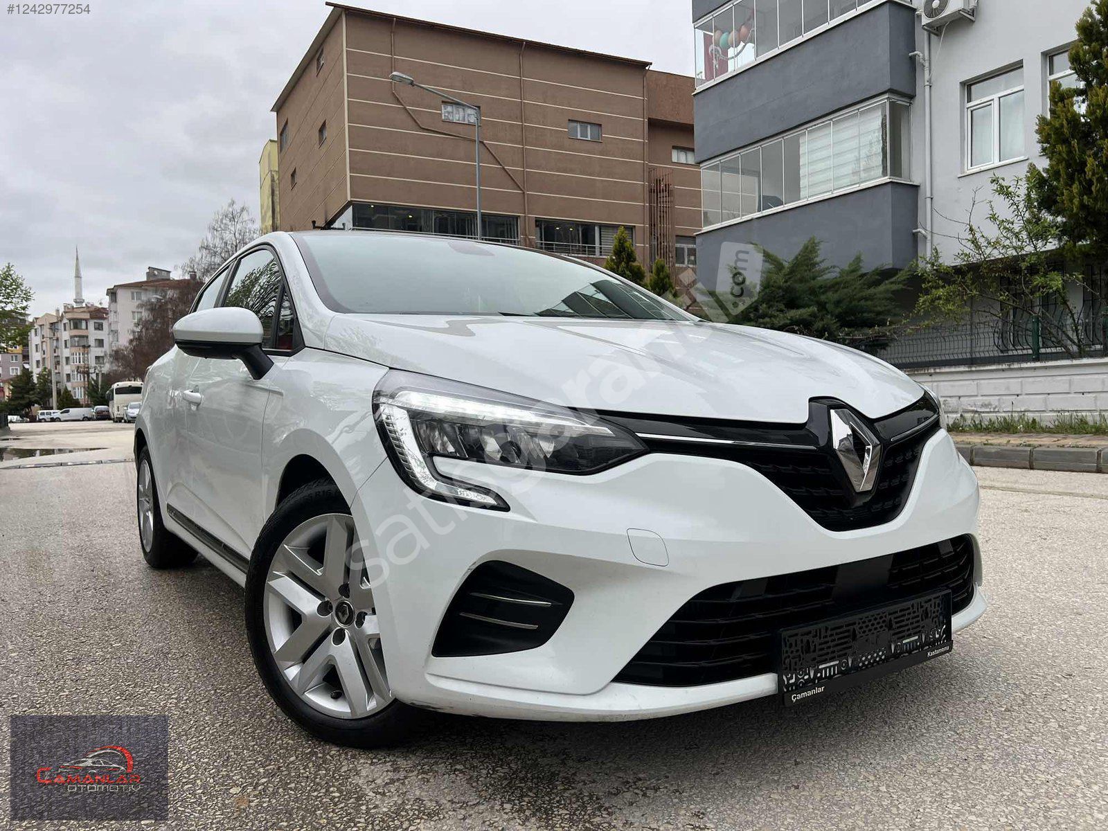 ÇAMANLAR HATASIZ BOYASIZ 2021MODEL 137.000 KM CLİO 1,0 TCE TOUCH