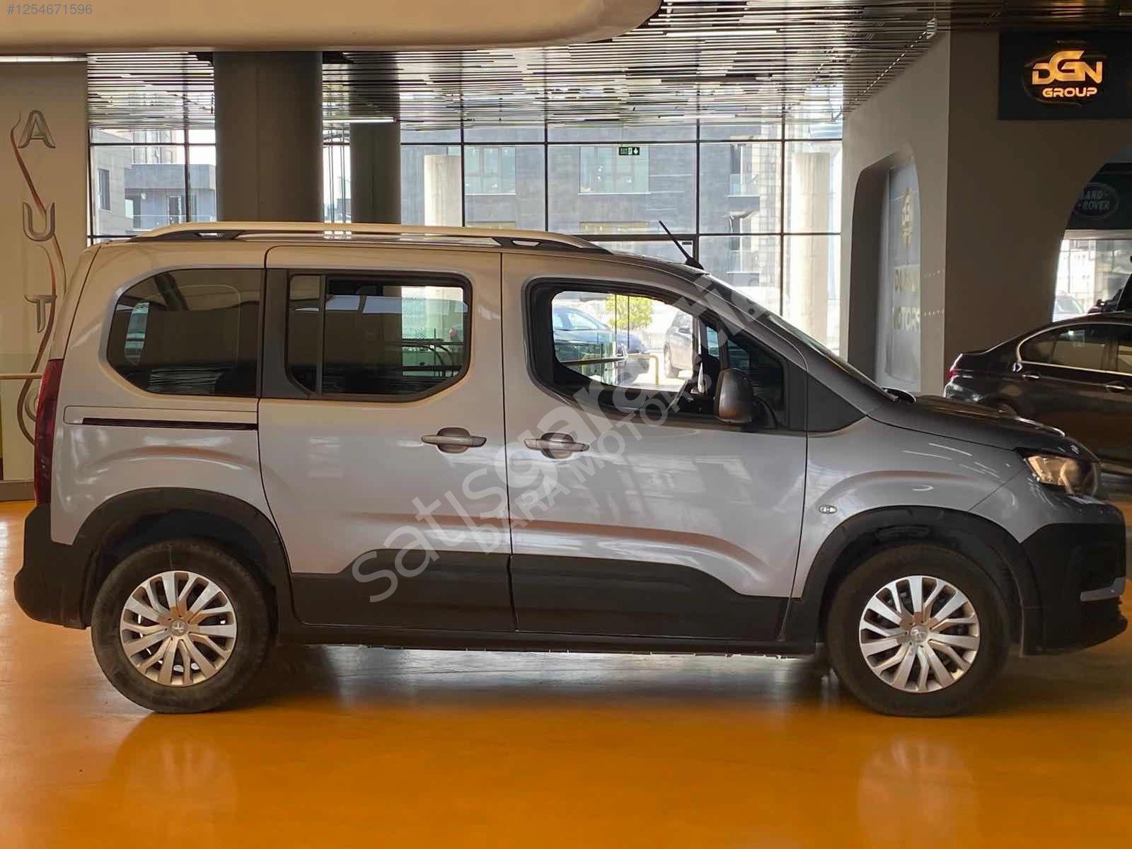 2021 PEUGEOT RİFTER 1.5 BLUEHDI KATLANIR AYNA + TABLET EKRAN