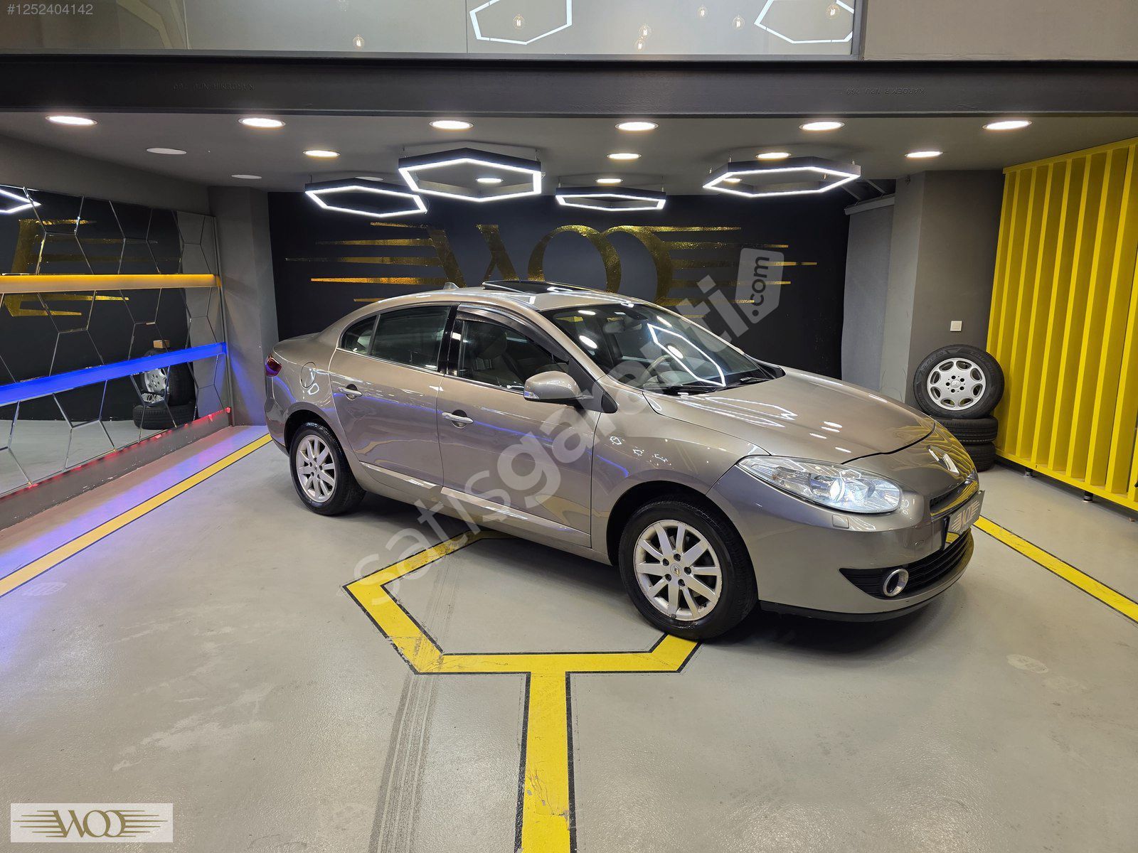 ''Woo Cars'' DEĞİŞENSİZ SUNROOFLU OTOMATİK FLUENCE