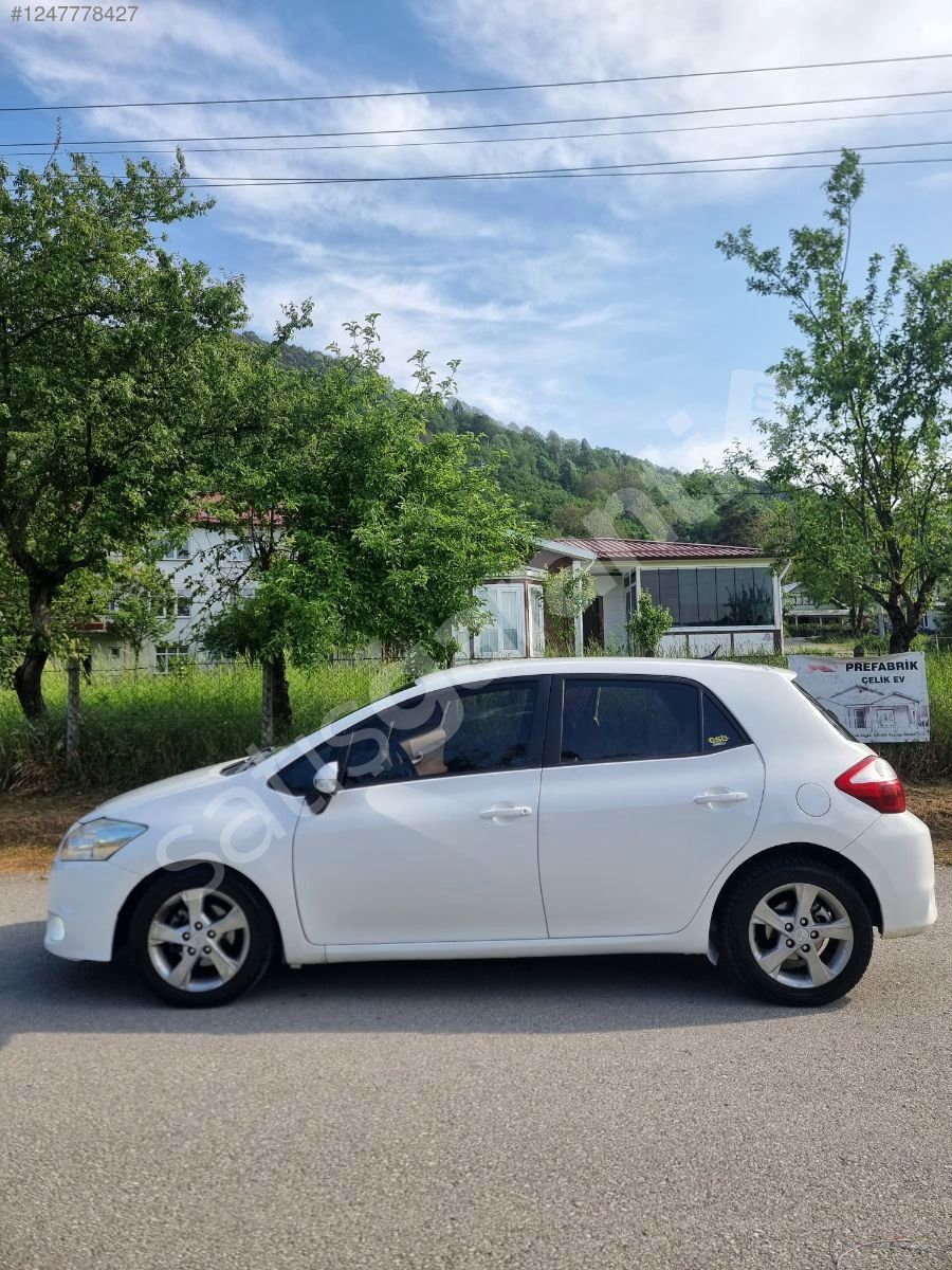 ÖZKAN OTOMOTİV DEN 2012 MODEL AURIS 1.4 DIZEL OTOMATIK
