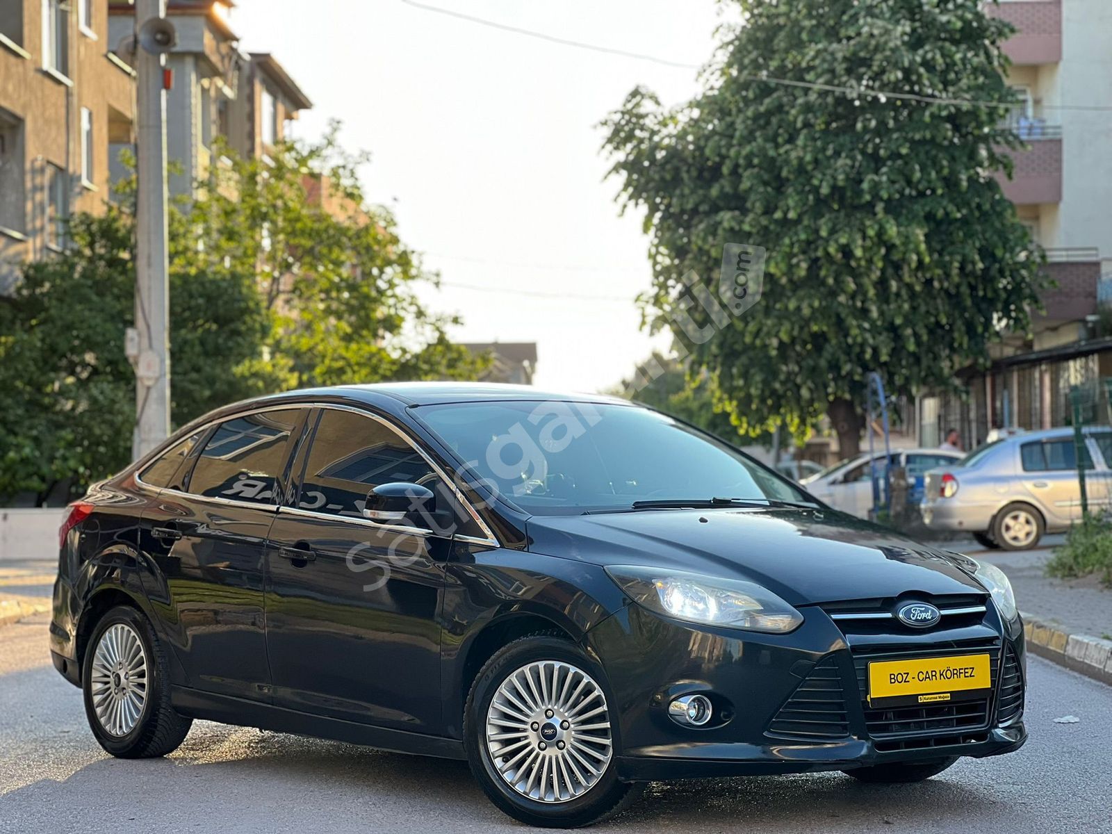 BOZ-CAR KÖRFEZ 2014 FORD FOCUS 1.6Tİ-VCT TREND X OTOMATİK