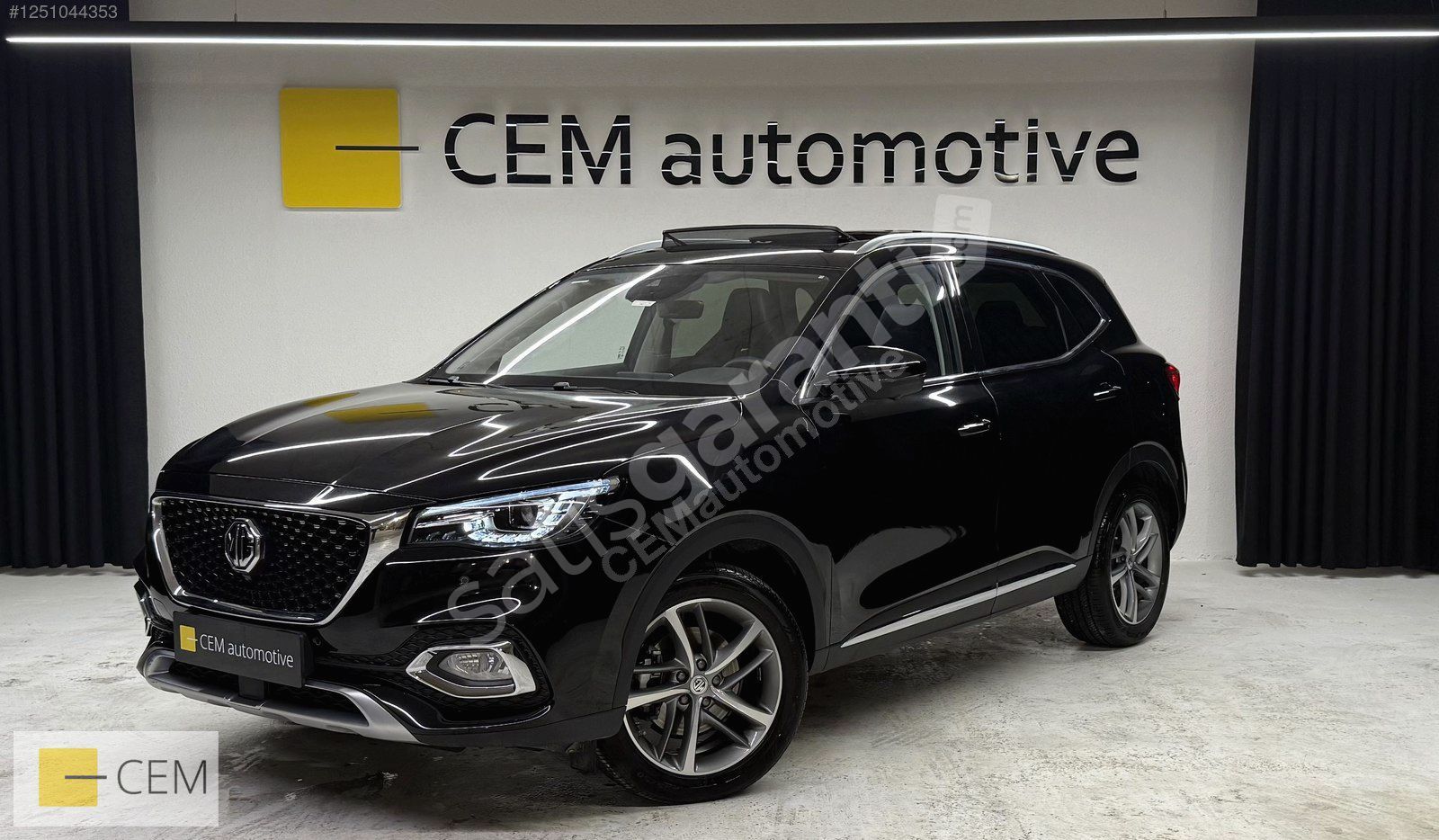 K.KARTINA 12 AY TAKSİT-2023 MG HS 1.5 T LUXURY