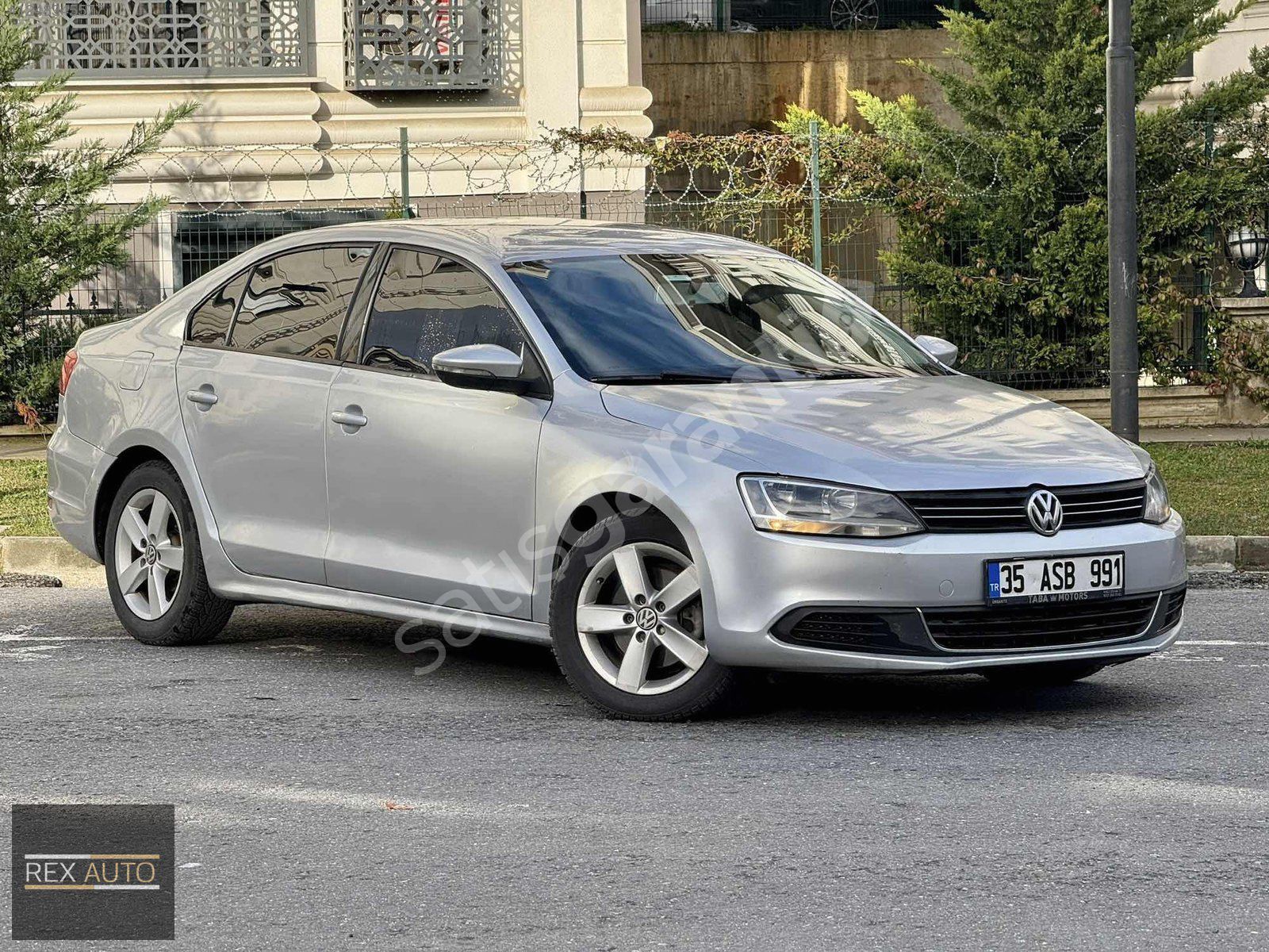 REX AUTO'DAN DÜŞÜK KM KUSURSUZ TEMİZLİKTE OTOMATİK JETTA