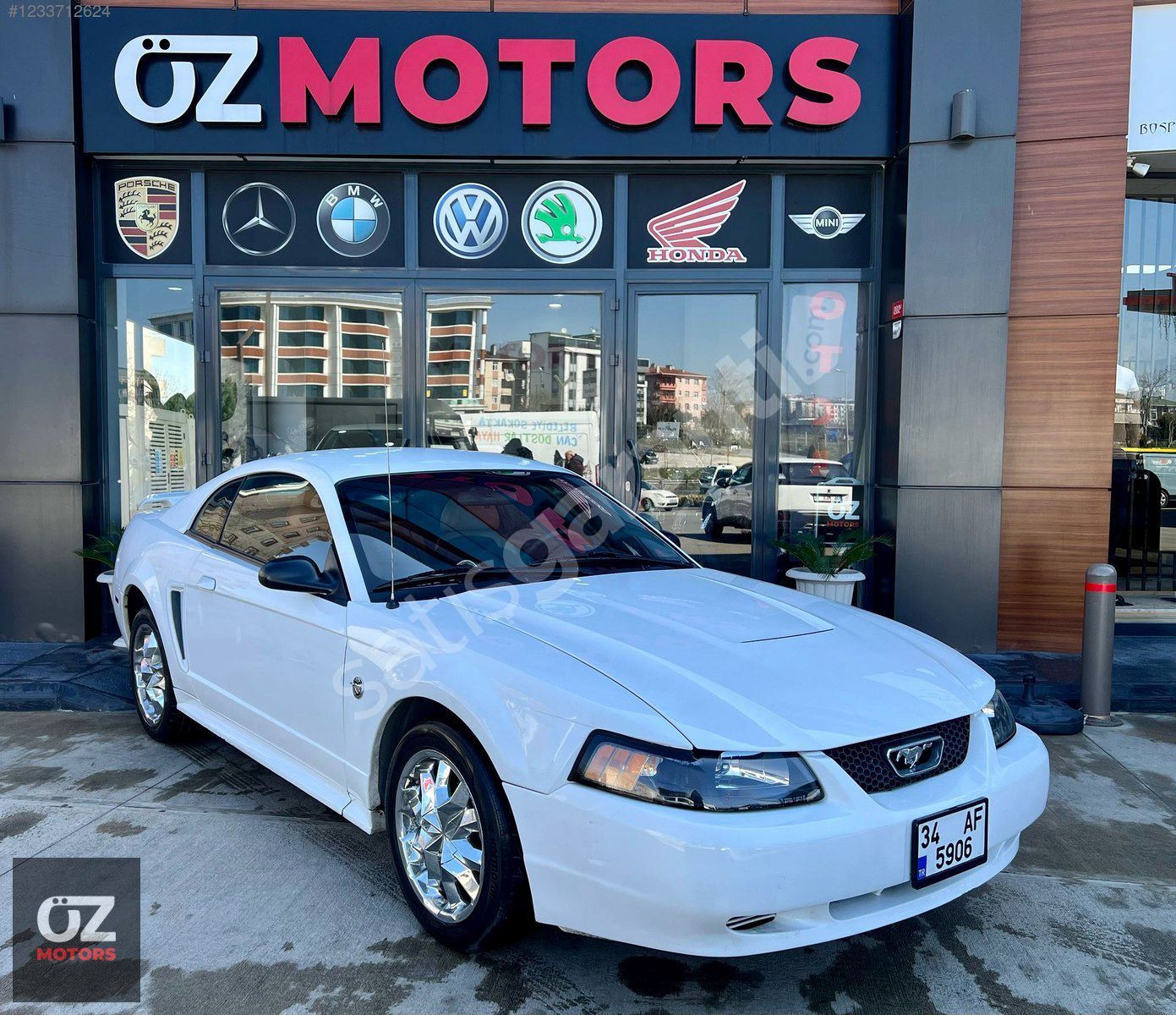 ÖZ MOTORS FORD MUSTANG 3.8 V6 40.YIL ÖZEL ÜRETİM FULL BAKIMLI