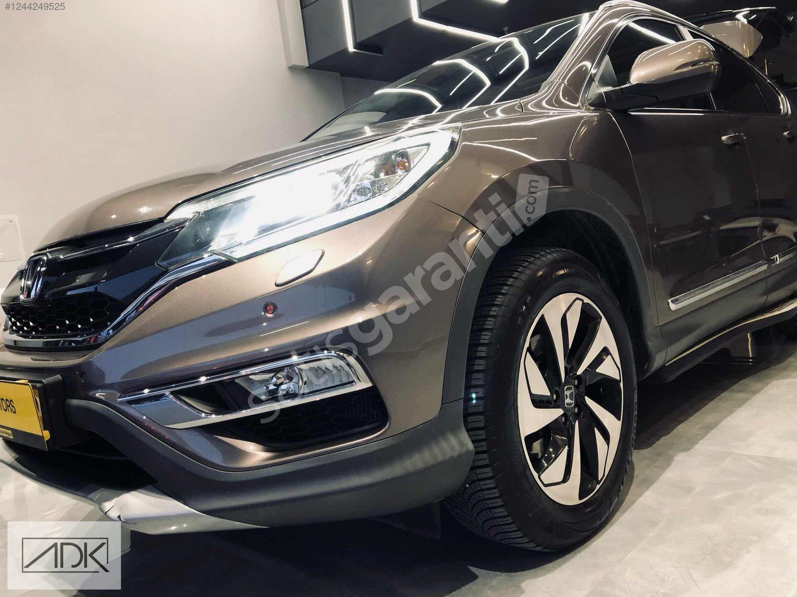 ADK MOTORS'TAN HONDA CR-V EXECUTIVE