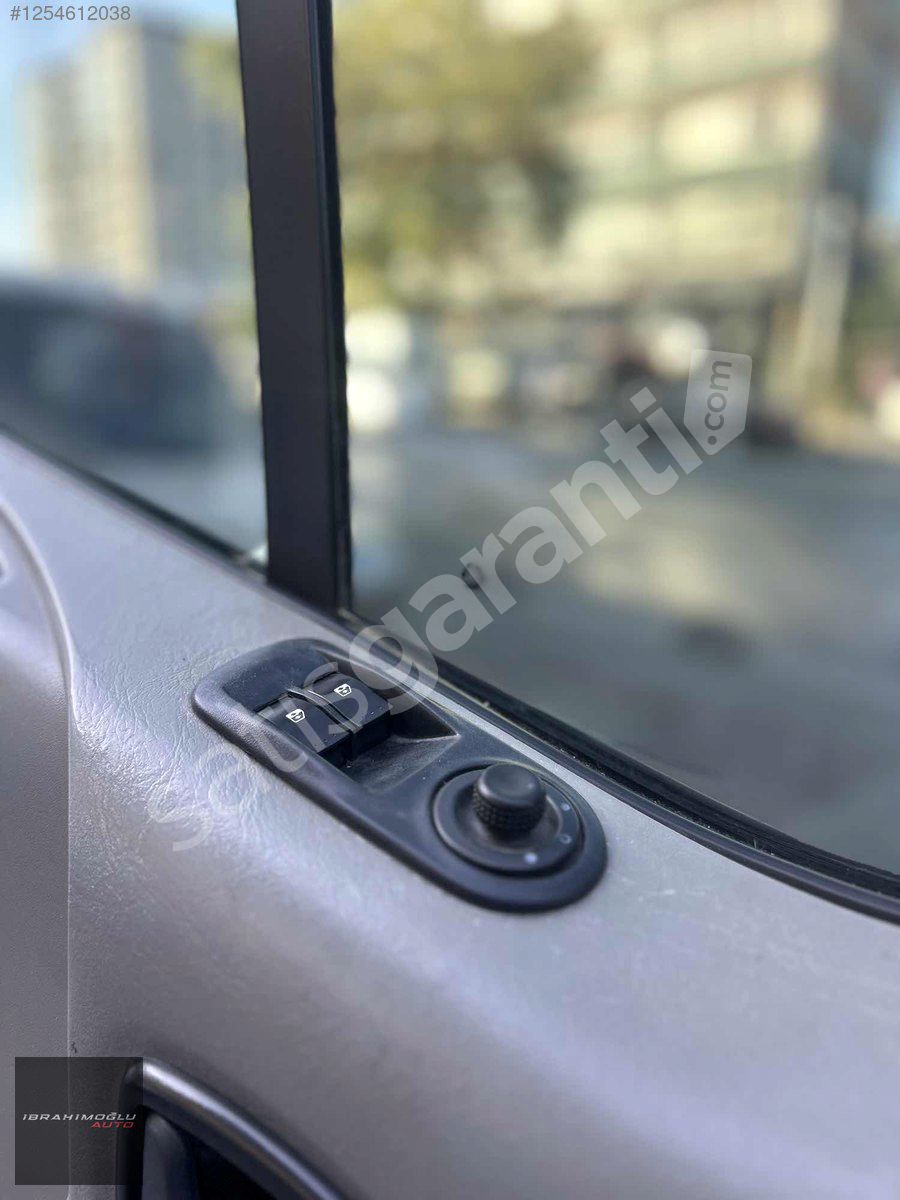 SOGUTUCULU 2012 RENAULT TRAFİC 2*0 DCİ 115HP PANELVAN BAKIMLI