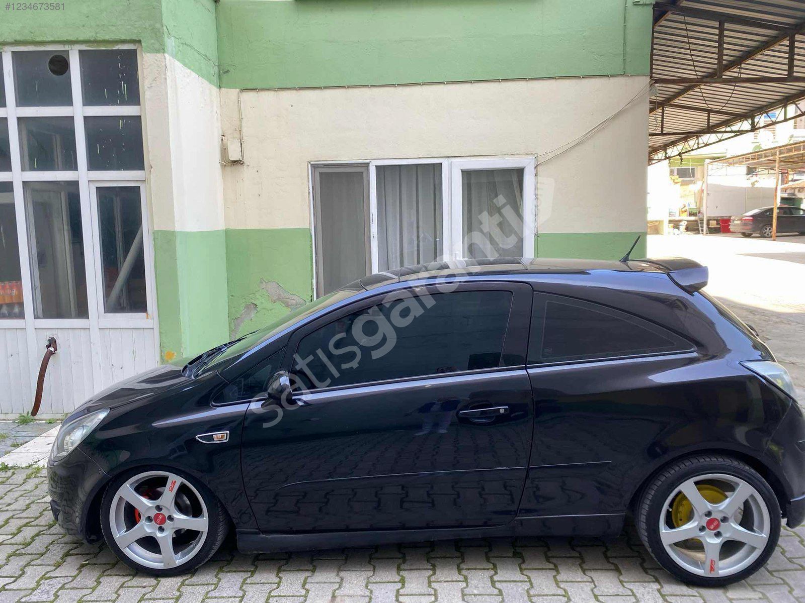 CAM TAVAN OPEL CORSA SPORT DEĞİŞENSİZ .