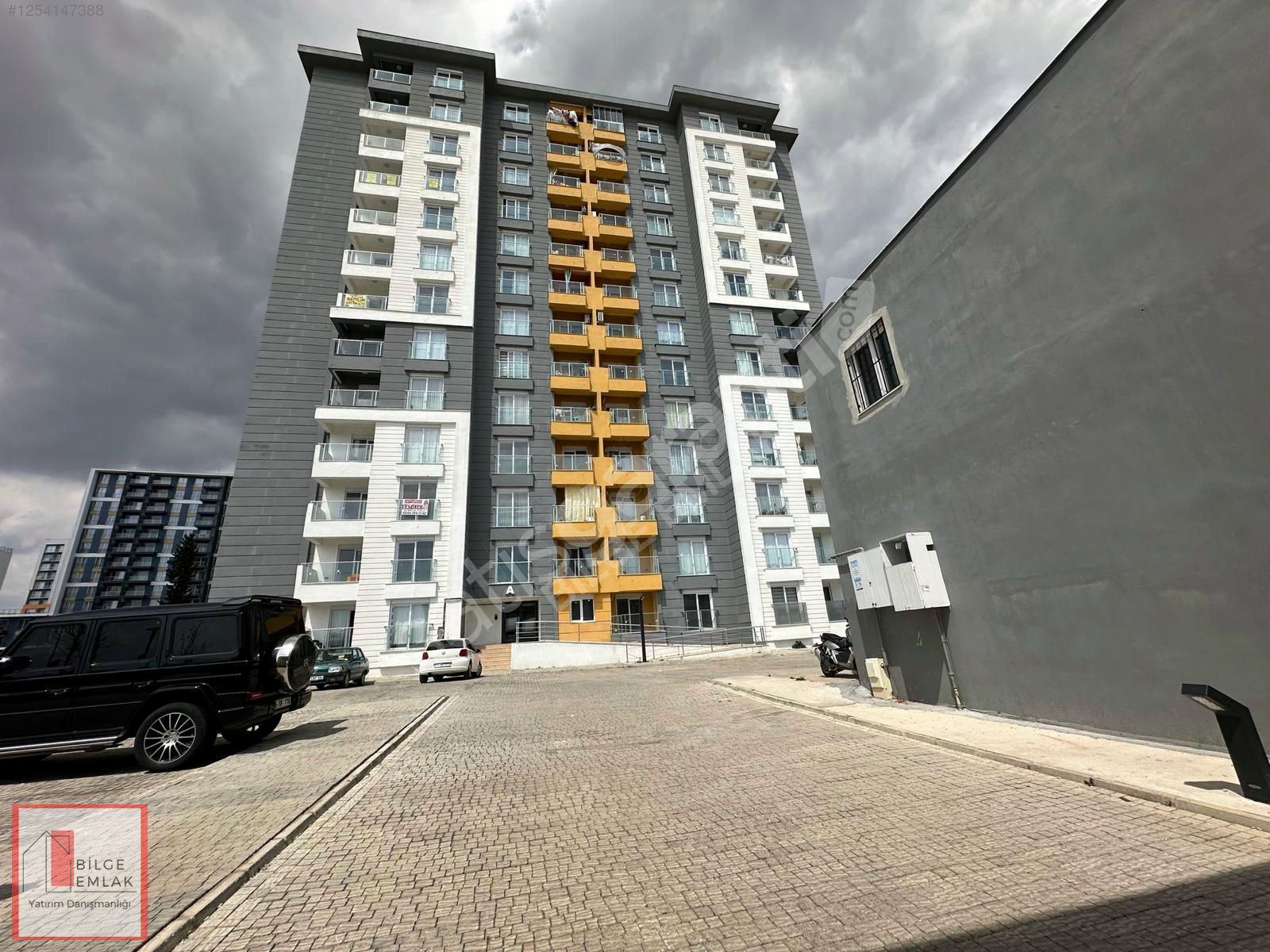 Güneş Sitesi'nde tertemiz 3+1 daire