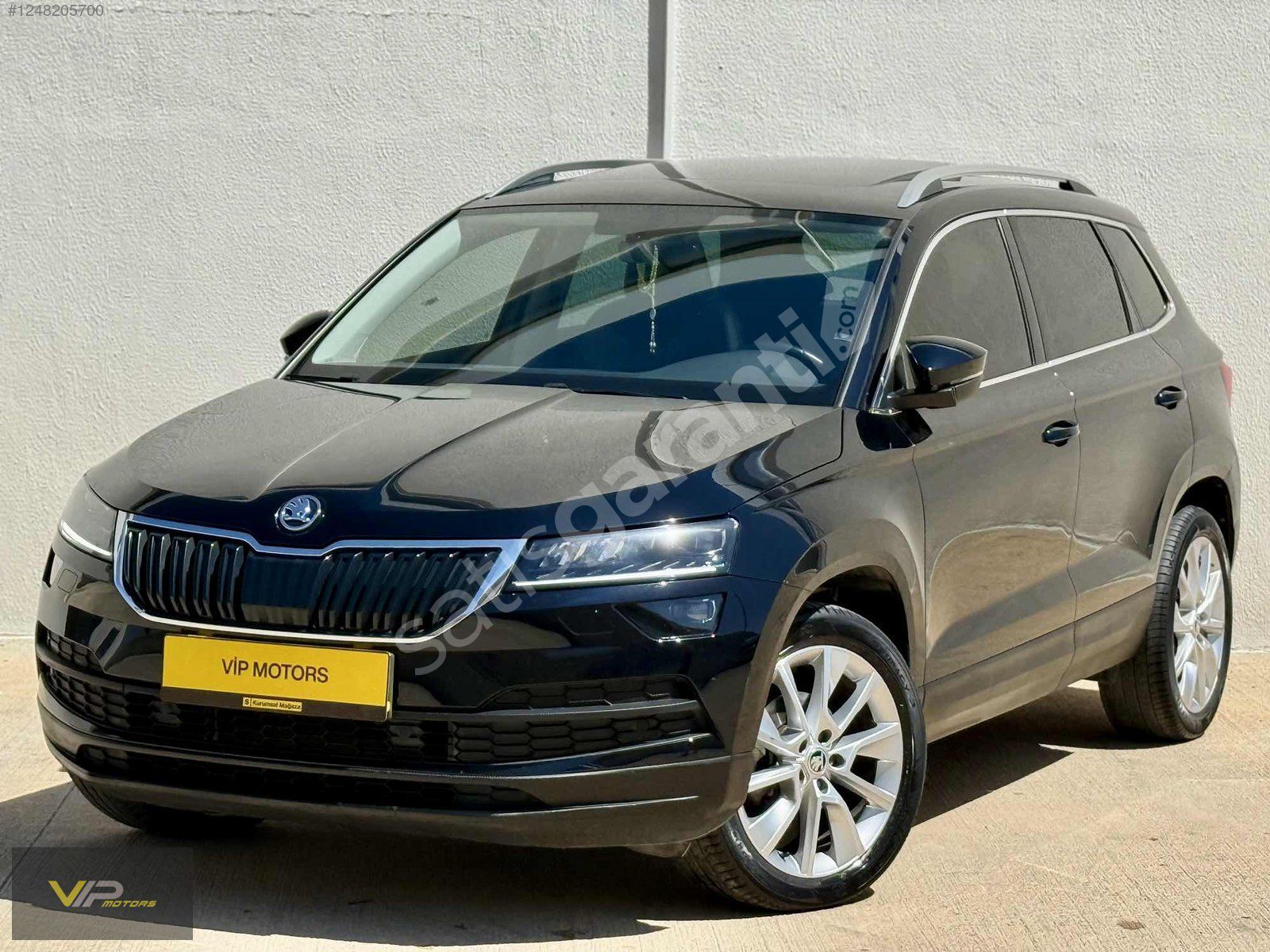 VİP MOTORS DAN HATASIZ BOYASIZ DEĞİŞENSİZ SEDEFLİ SİYAH KAROQ