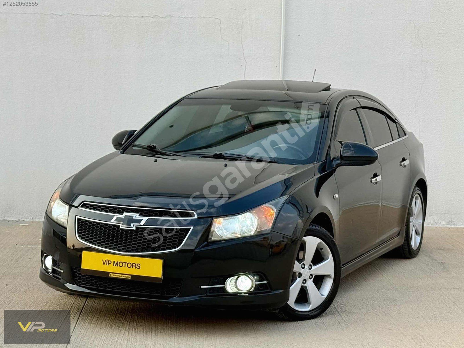 VİP MOTORS DAN DEĞİŞENSİZ OTOMATİK GIRTLAK DOLU K.K.12 TAKSİT