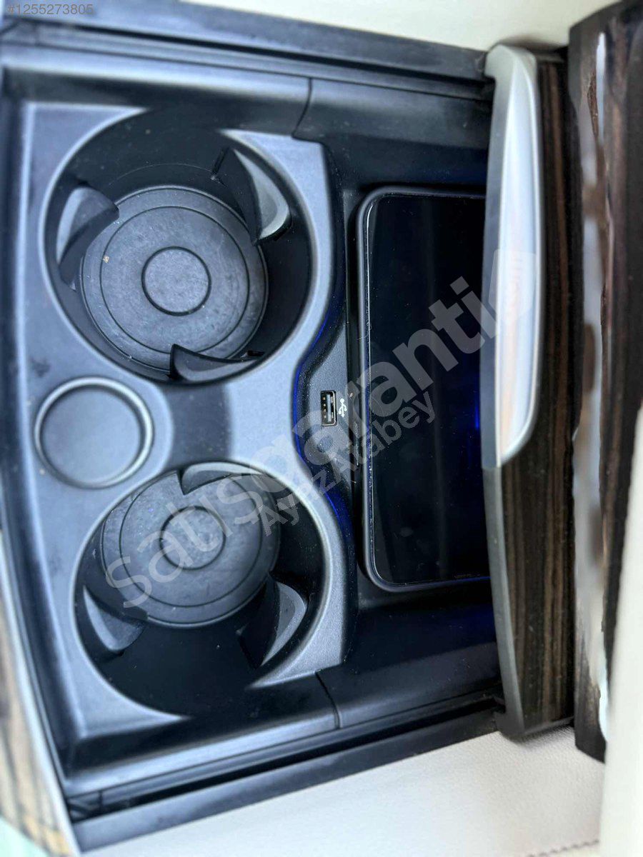 AYAZ ATABEY'DEN 2022 BMW 5.20i LUXURY LİNE HATASIZ BAYİ