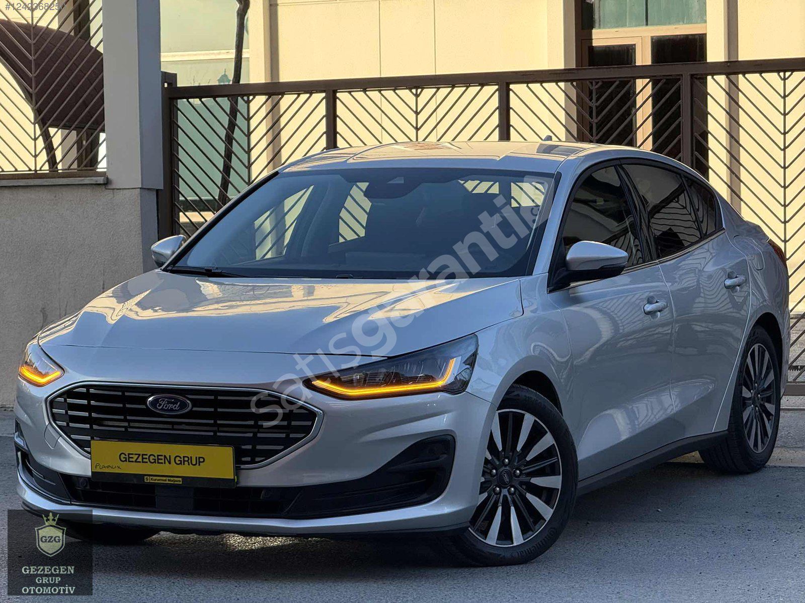 8.000*KM+2023+TİTANİUM+X+OTOMATİK+FOCUS+GEZEGENDEN+VADE+TAKAS