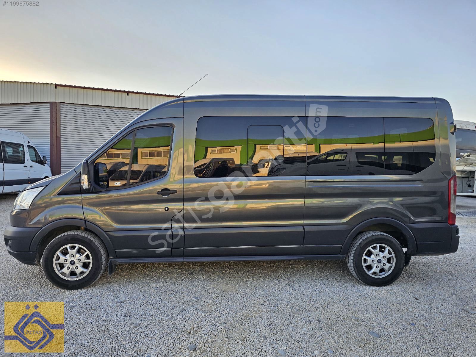 ÖZTAŞ OTOMOTİV den 2018 FORD TRANSİT DELÜX LANSMAN RENK