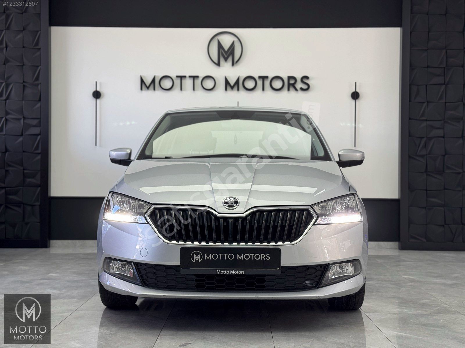 MOTTO MOTORS- HATASIZ DEĞİŞENSİZ - SKODA FABIA 1.0TSI PREMIUM