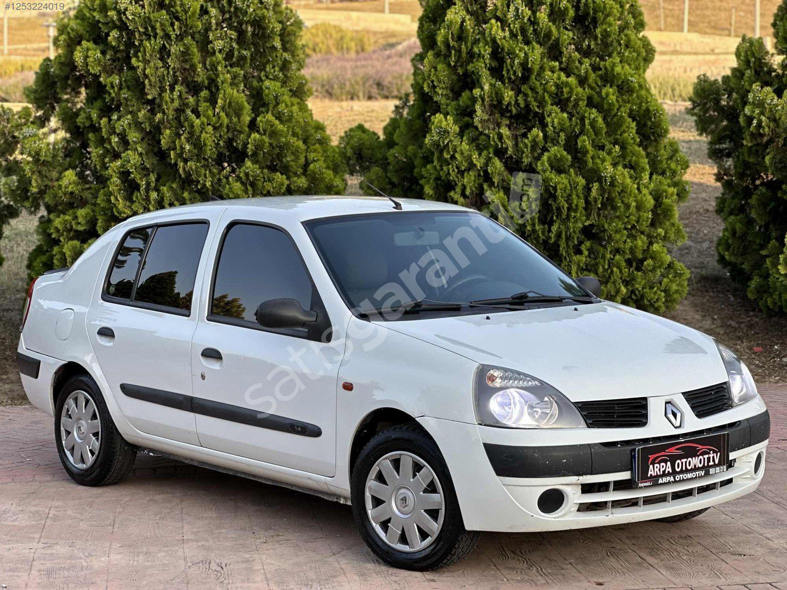 RENAULT CLİO 1.4 BENZİN&LPG ORJİNAL HATASIZ EMSALSİZ TEMİZLİKTE