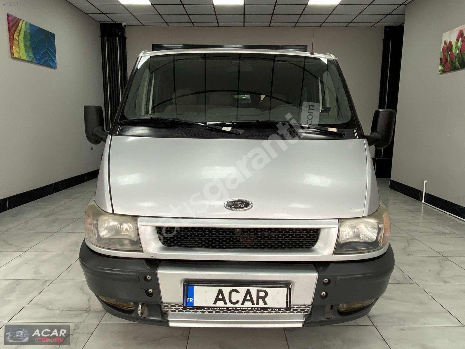 ACAR OTOMOTİVDEN FORD TRANSİT 300SF 12+1