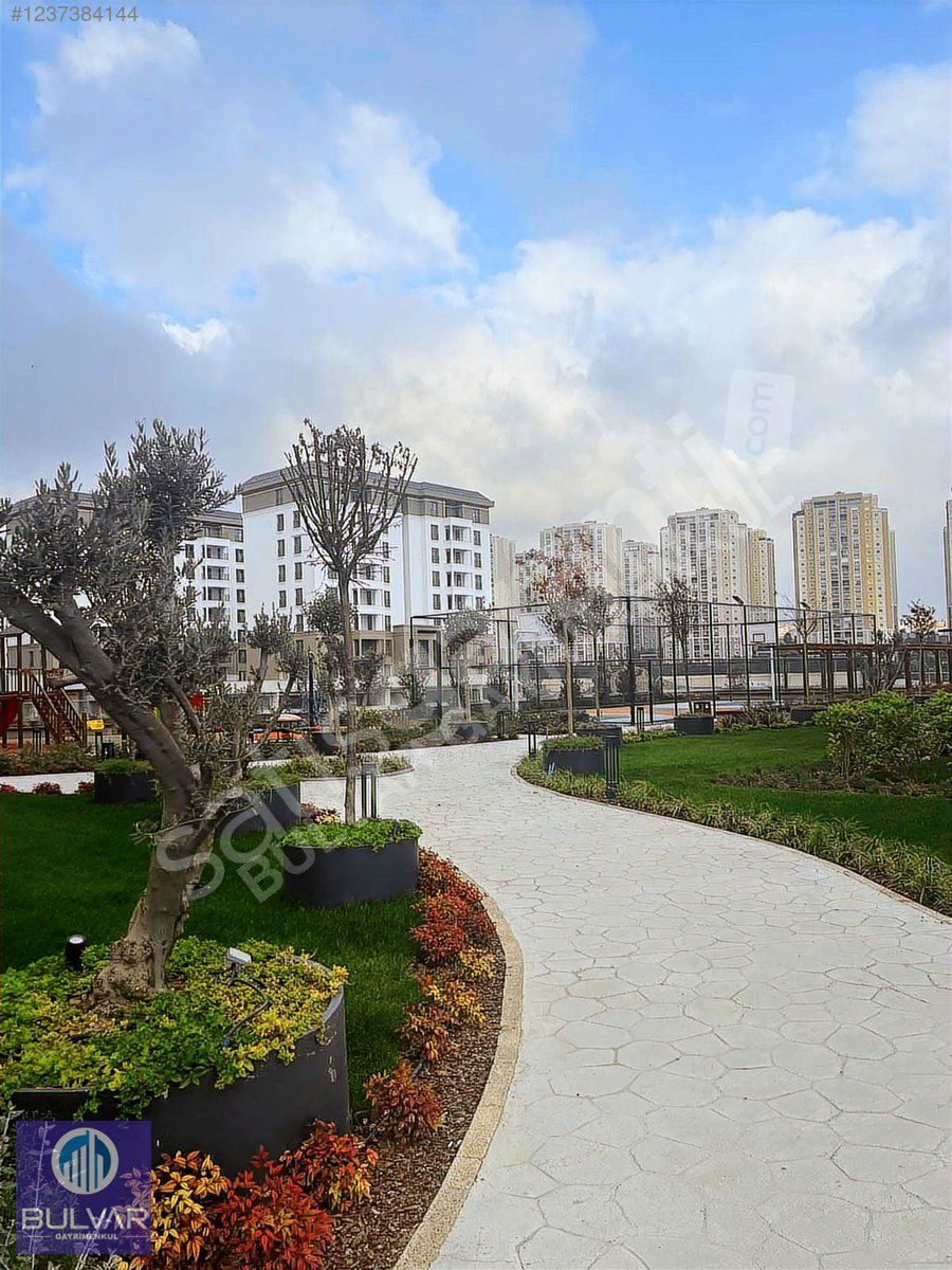 MEYDAN BAŞAKŞEHİR ARAKAT SATILIK 2+1 DAİRE