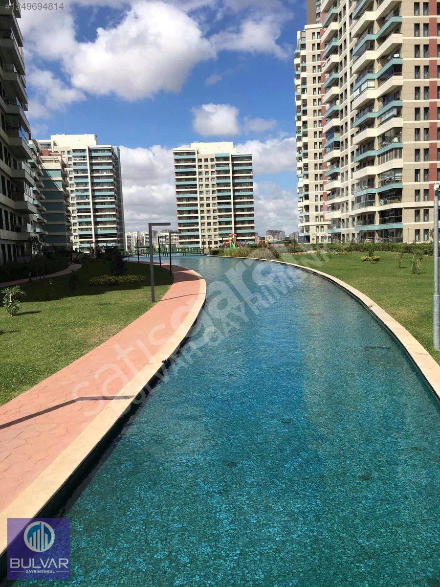 BULVAR İSTANBUL GÖL ETABI ARAKAT HEMEN BOŞ SATILIK 3+1 DAİRE