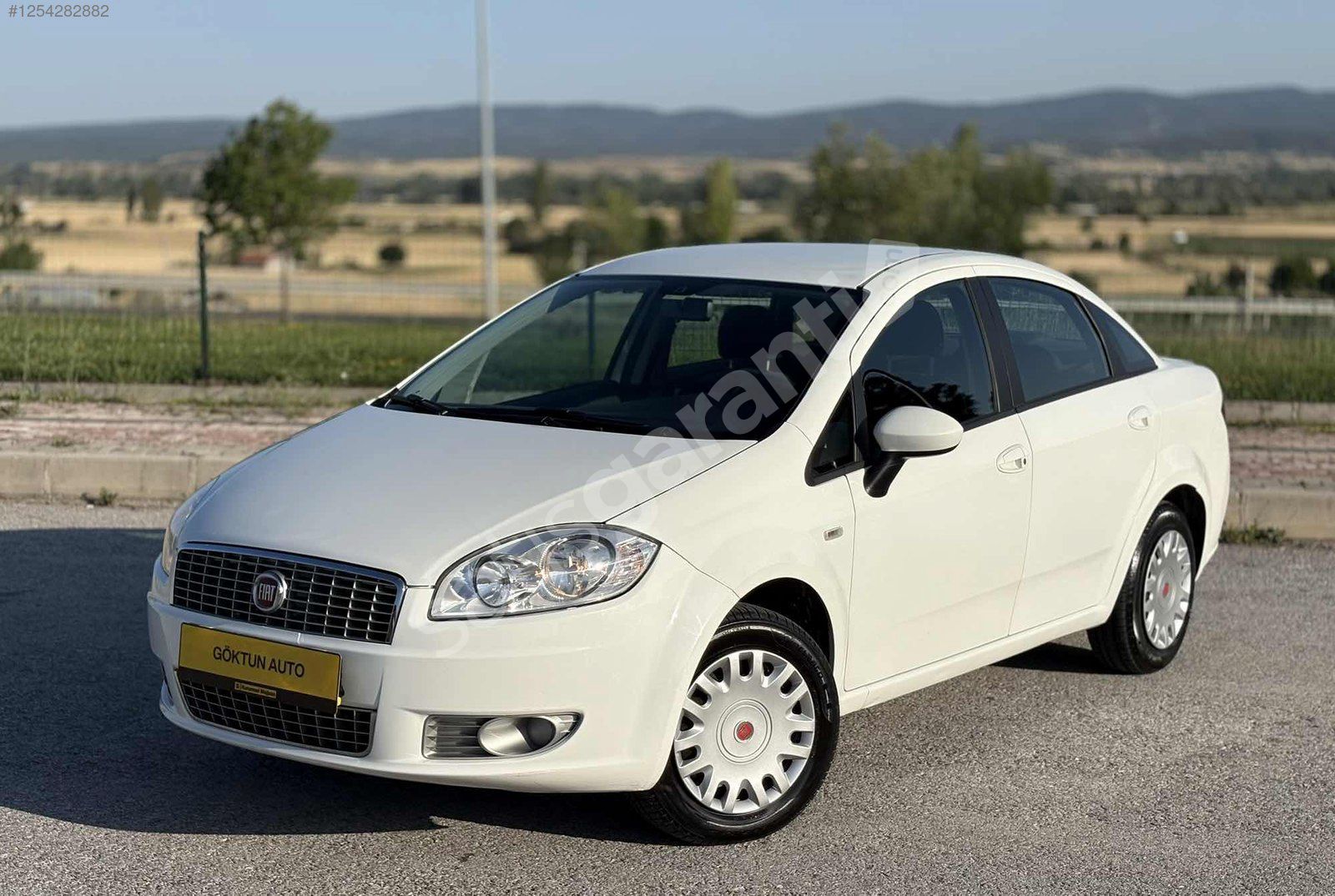 * 72.000 KM'de DEĞİŞENSİZ YENİ GÖĞÜS 2015 FİAT LİNEA POP *