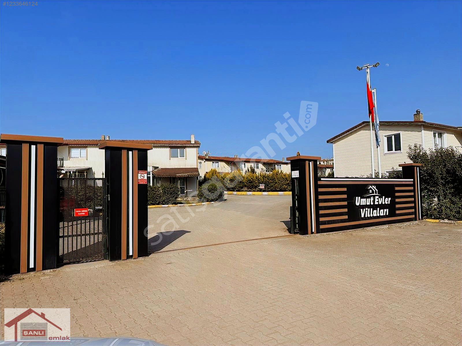 ŞANLI YAPIDAN UMUTEVLER VİLLALARINDA LÜKS EMSALSİZ SATILIK VİLLA