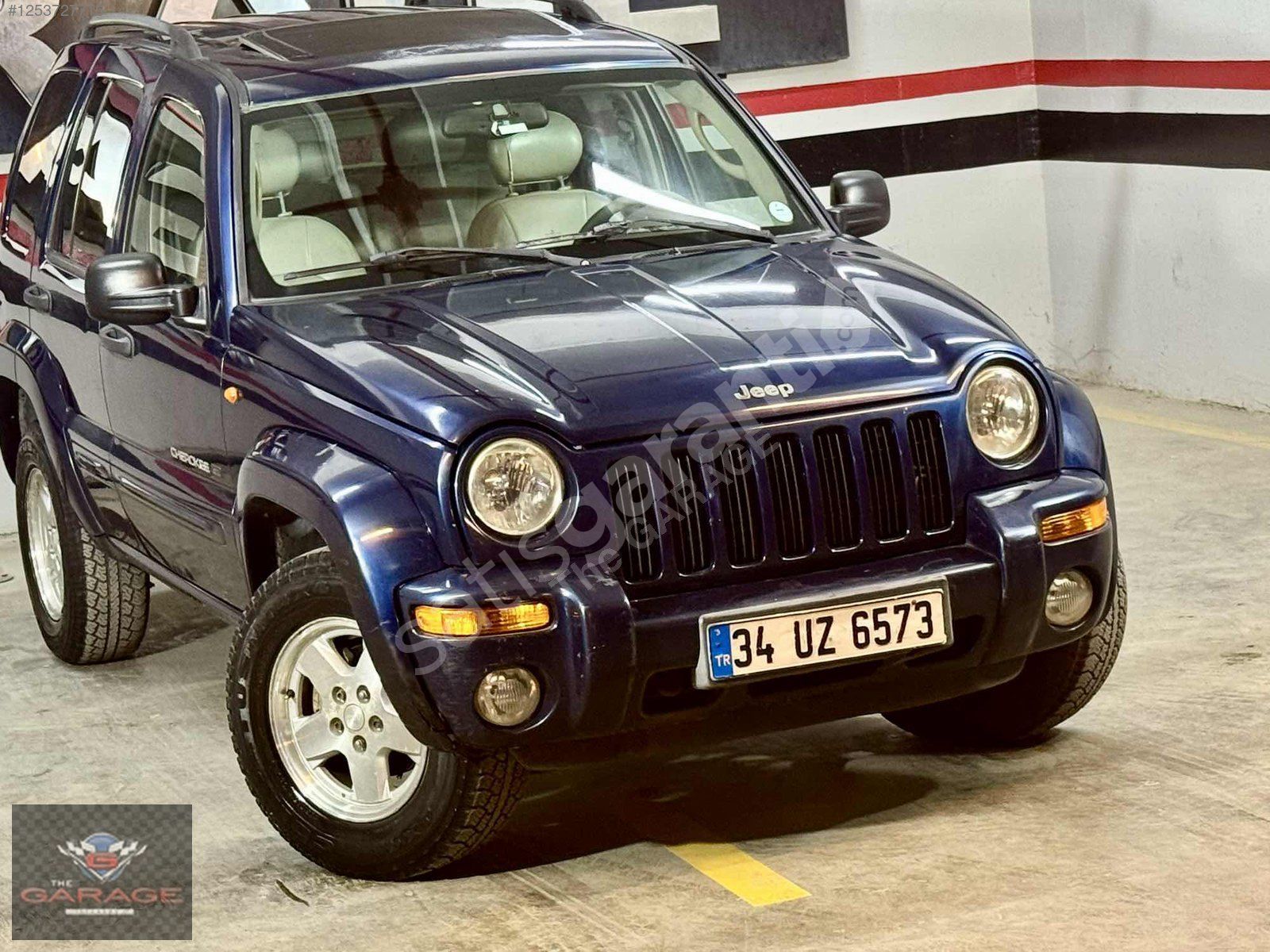The GARAGE DAN 22YILLIK SAHİP BOYASIZ LIMITED EDITION ENDOLU