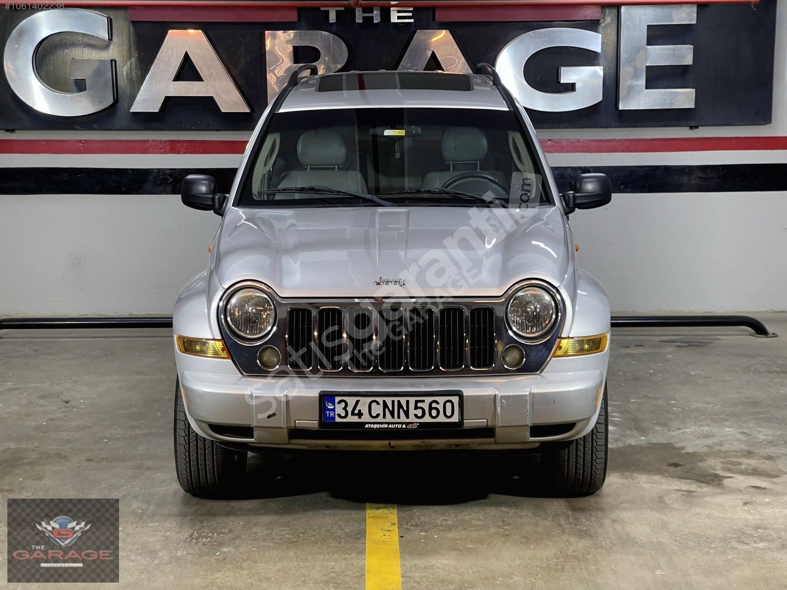 The GARAGE DAN 12 TAKSİT BOYASIZ KAZASIZ MAKYAJLI KASA