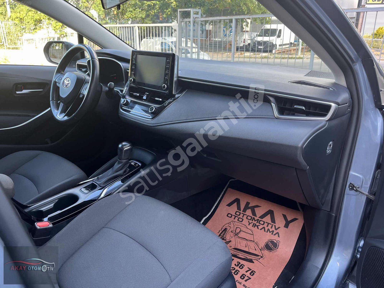 2021 MODEL 168000 DE COROLLA 1.8 HYBRİD DREAM E-CVT