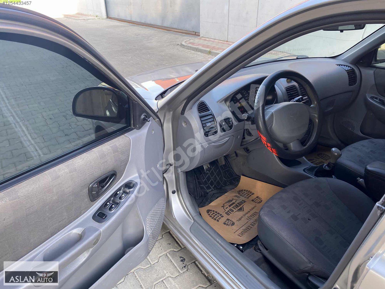 ASLAN AUTODAN 2004 HYUNDAİ ACCENT ADMİRE 1.3 KLİMALI