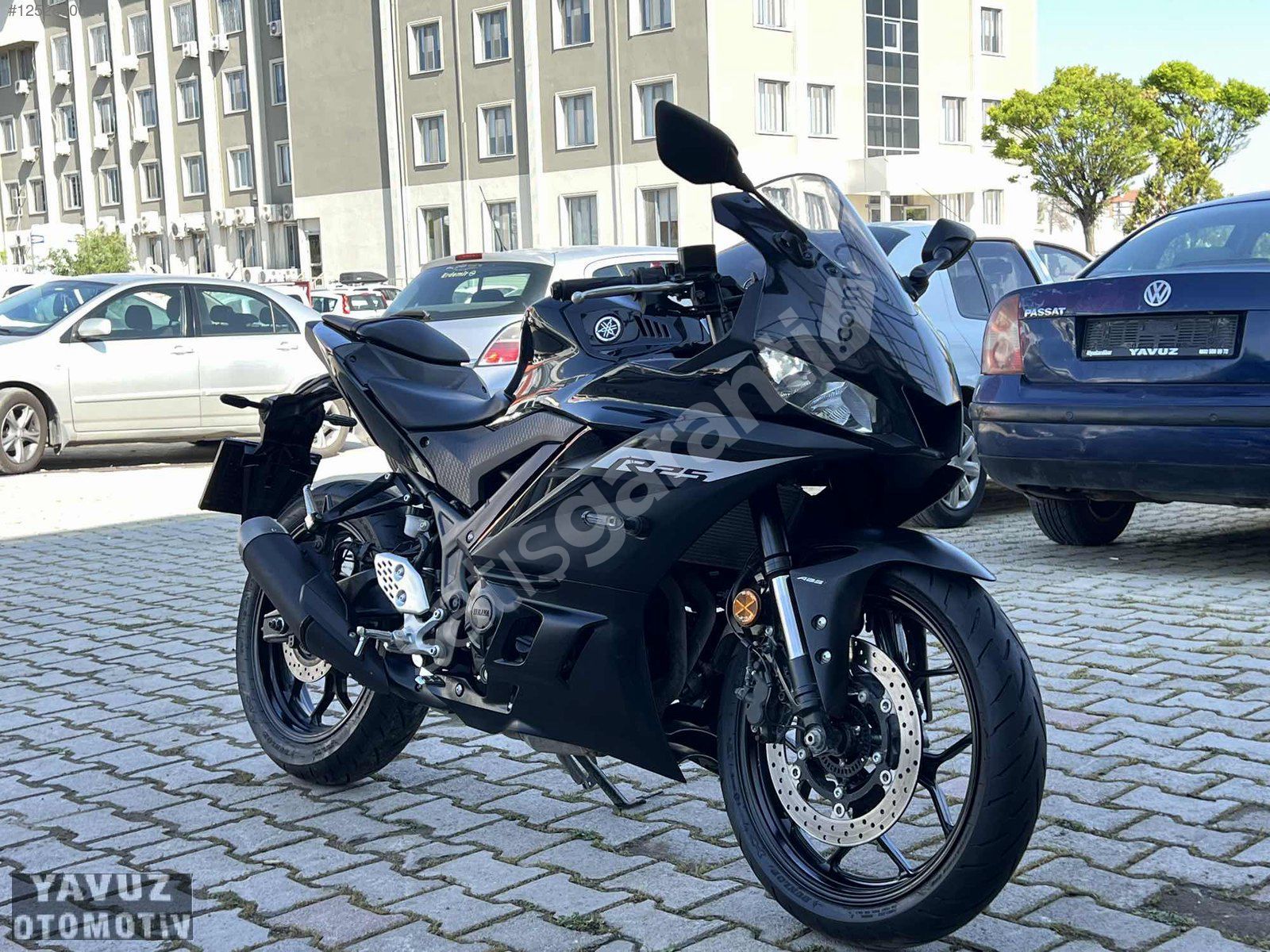 YAMAHA R25 ABS
