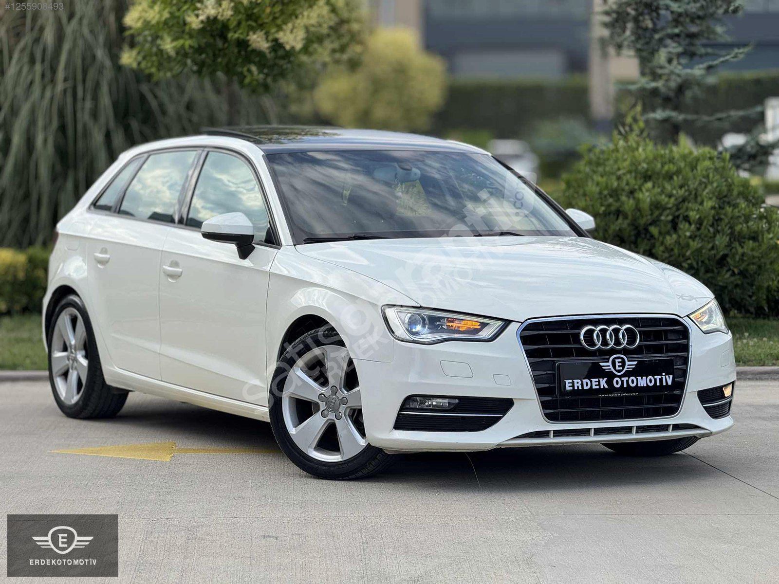 CAM TAVAN 2013 MODEL AUDI A3 1.6 TDI AMBİTİON 182.000 KM de