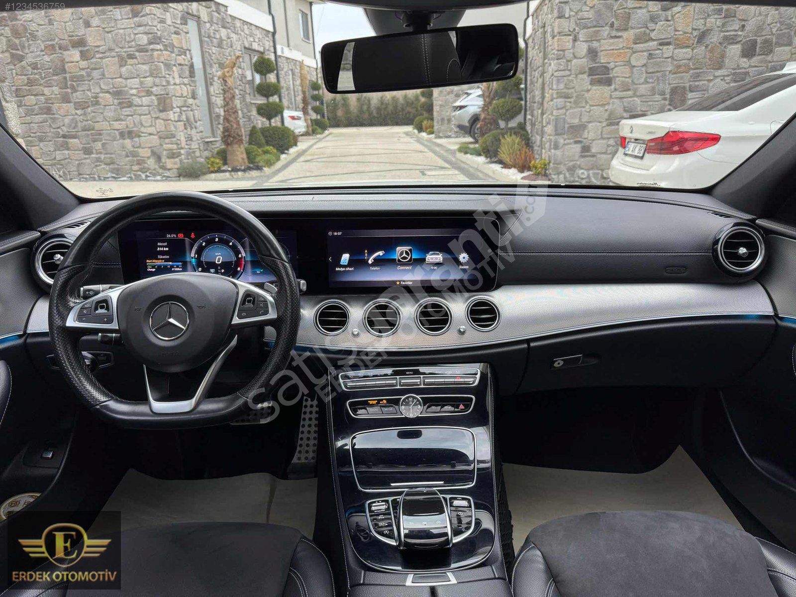 HATASIZ BOYASIZ 2018 MERCEDES E220 d 4 MATİC AMG *CAM T.*COMMAND