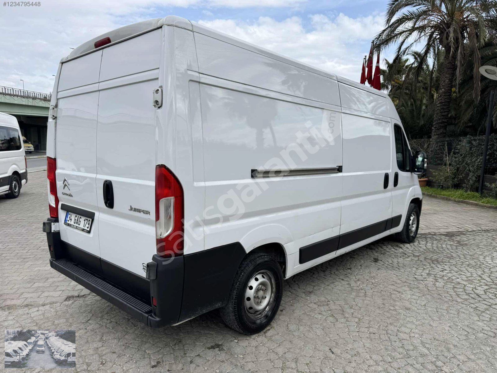 GALERI HIKMET'TEN SATILIK 2022 CITROEN JUMPER ADETLİ PANELVAN