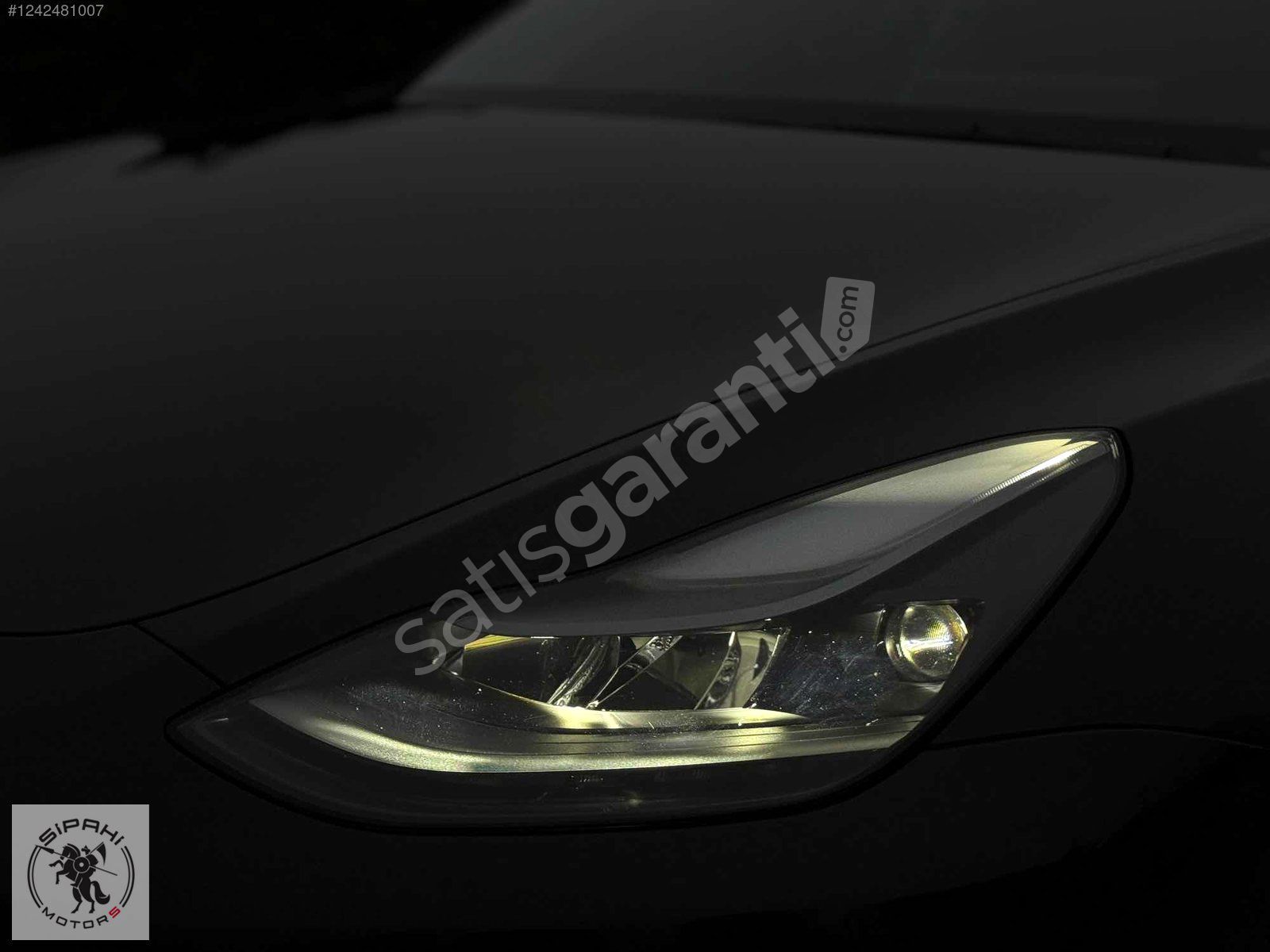 TESLA MODEL Y STANDART RANGE 2 GÜNLÜK FİYAT SİYAH