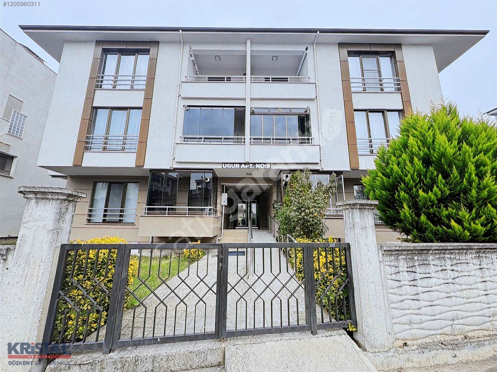 DÜZCE UZUNMUSTAFA MAHALLESİNDE SATILIK ORTA KAT DAİRE