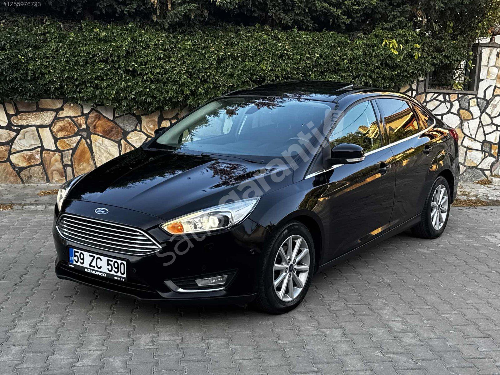 -KMR-2017DEĞİŞENSİZ BOYASIZ SUNROOF DİZEL OTOMATİK TİTANİUM X
