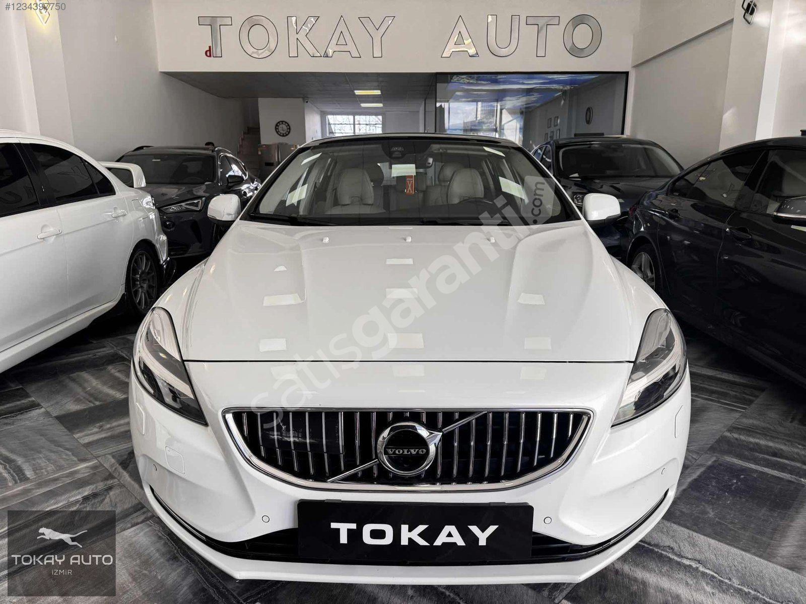 TOKAY AUTO 2018 VOLVO V40 CAM TAVANLI DÜŞÜK KİLOMETRE