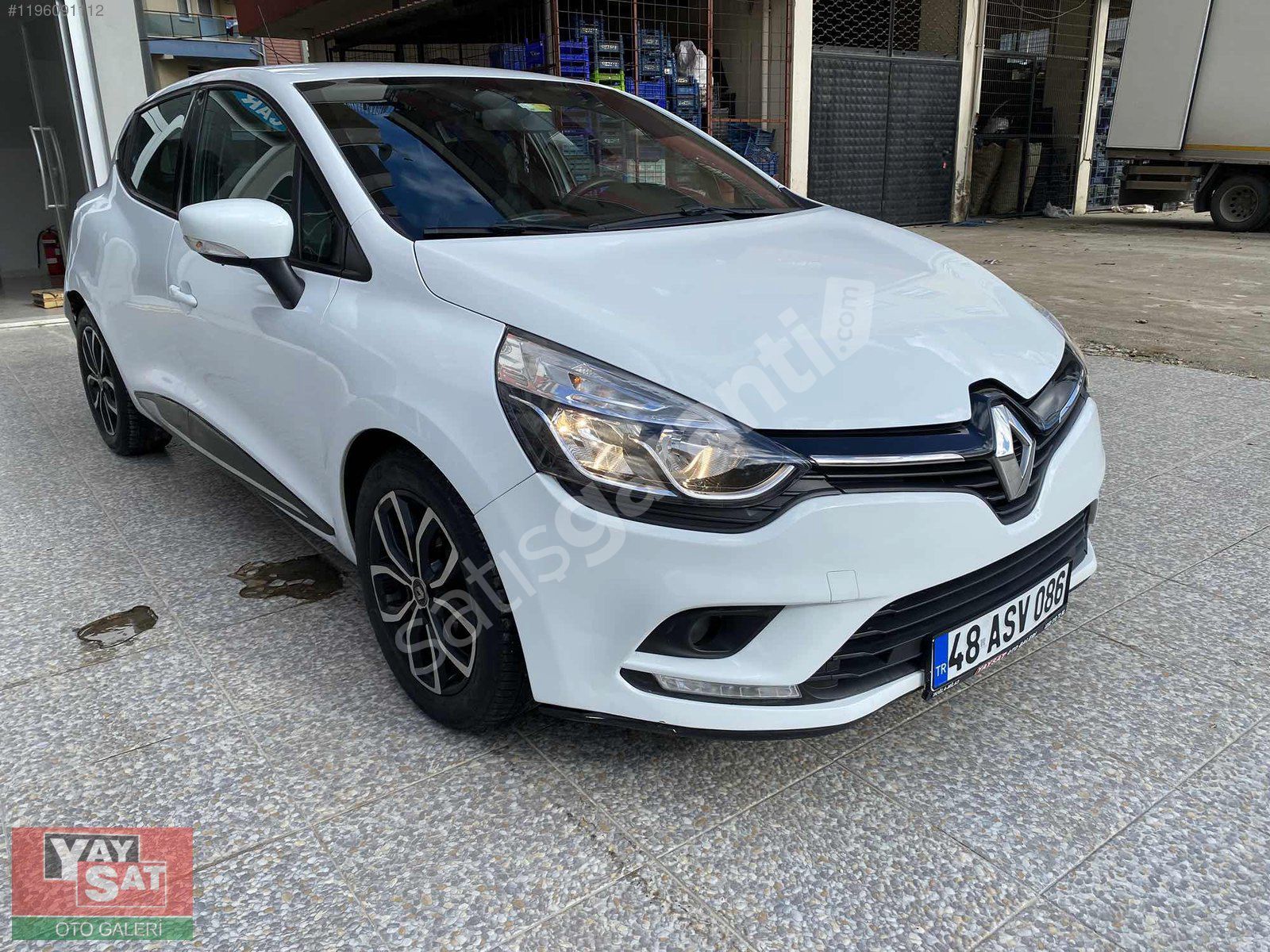 2017 MODEL CLİO DİZEL OTOMATİK (orjinal)