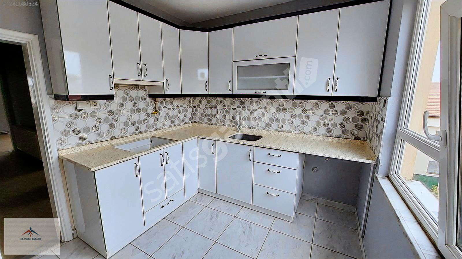 YENİ CAMİ MERKEZE OKULLARA YAKIN KOMBİLİ 140M2 3+1 SATILIK DAİRE
