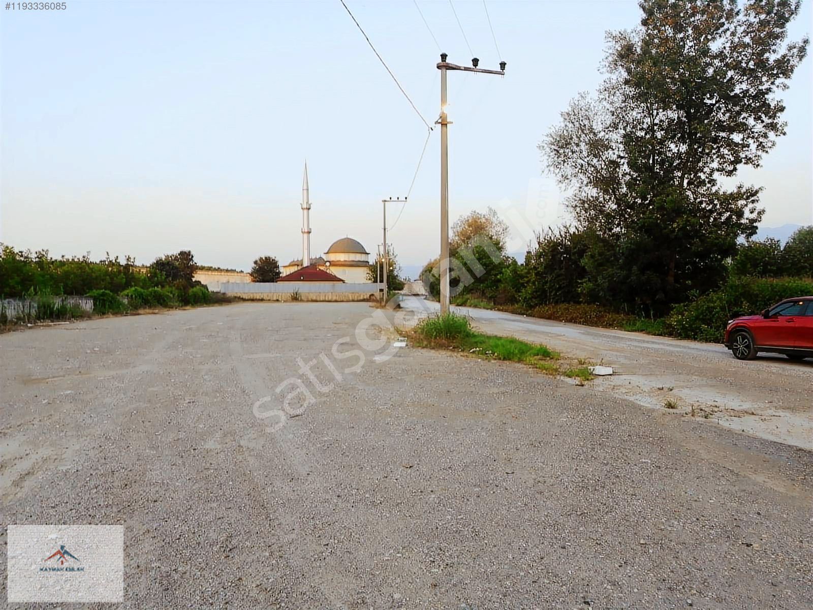 İMAR SINIRINA YAKIN YOL,SU, ELEKTİRİK MEVCUT SATILIK ARAZİ