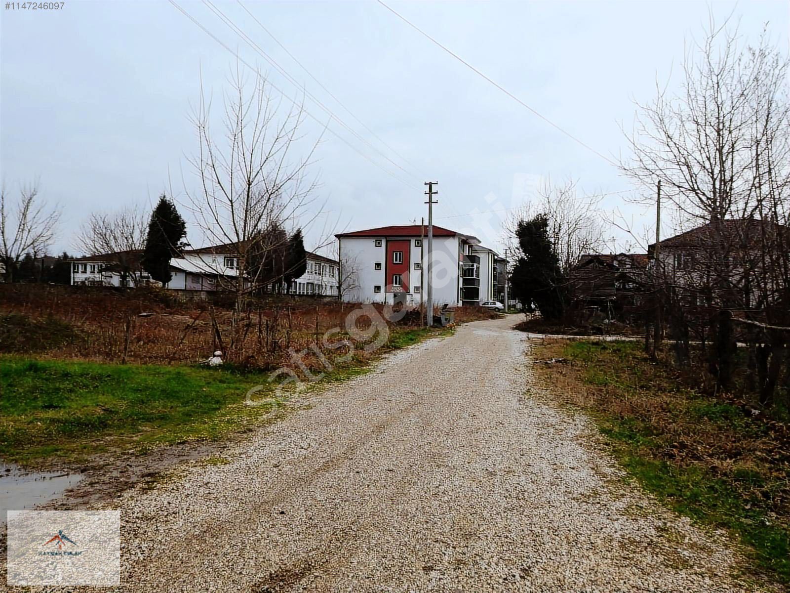 ANADOLU LİSESİNE KIRAAT KURSUNA YAKIN SATILIK ARSA