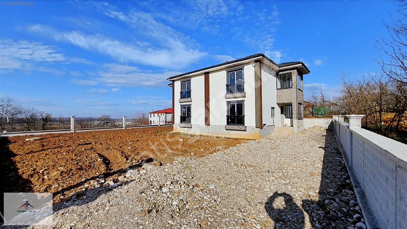 MANZARALI 250 M2 4+1 ODA 755 M2 ARSA İCİNDE MÜSTAKİL VİLLA