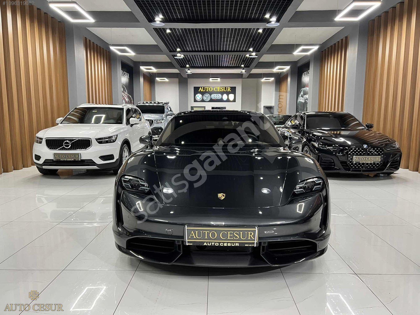 AUTO CESUR'DAN 2021 PORSCHE TAYCAN TURBO