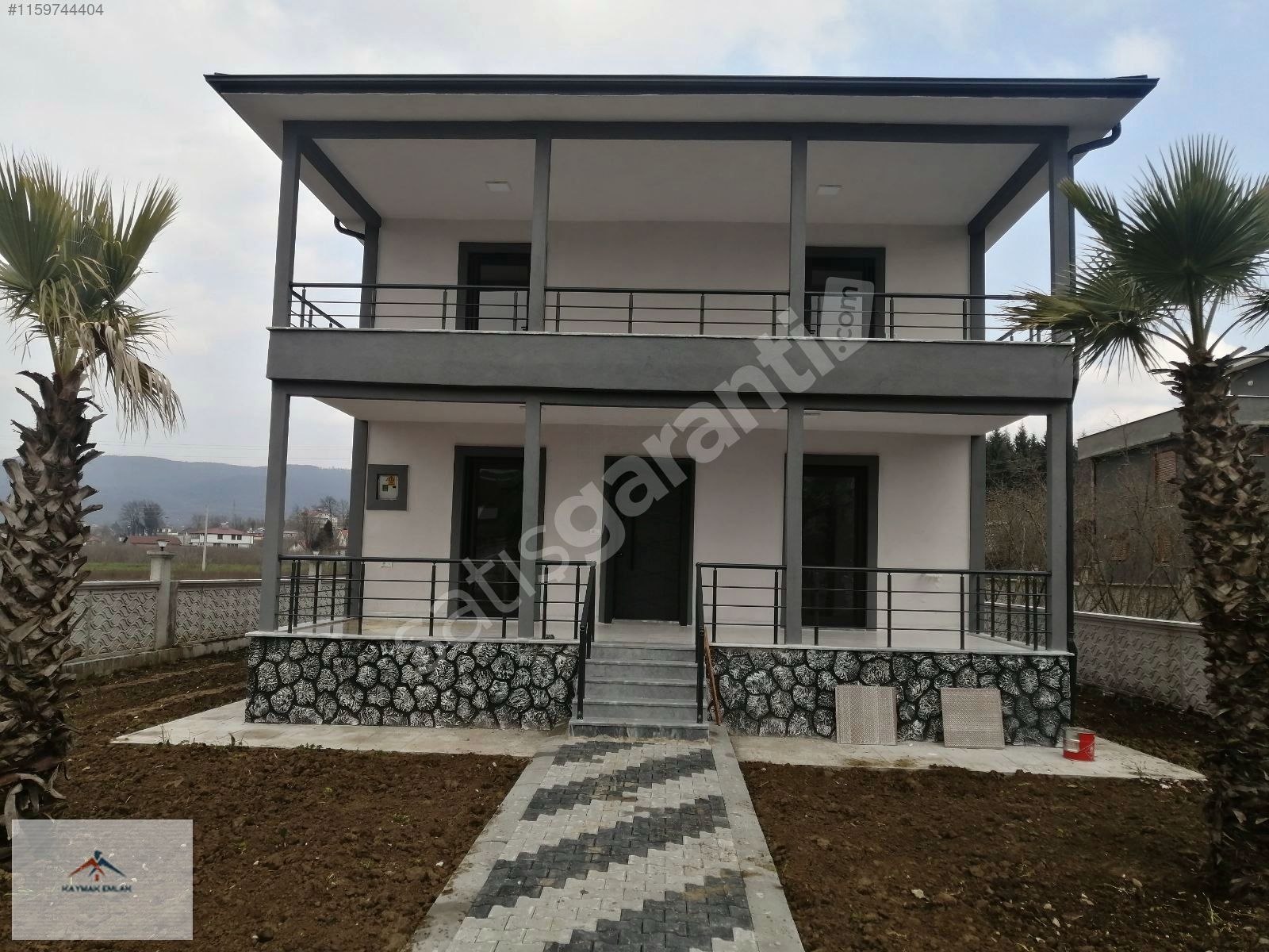 890 M2 ARSA İCİNDE SIFIR SATILIK DUBLEKS EV