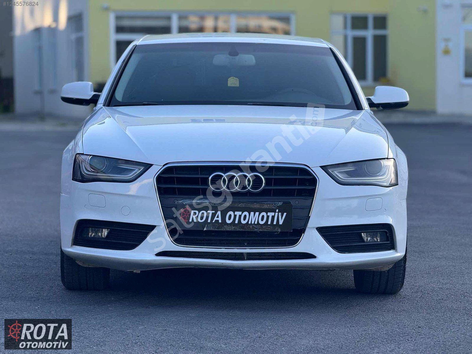 ROTA'DAN 2015 AUDI A4 2.0 TDI 177 HP NAVİ/KATLANR AYNA/3 KOL