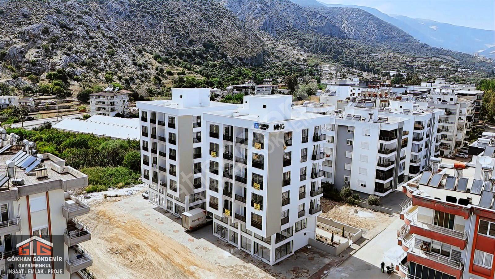 GÖKHAN GÖKDEMİRDEN HAVUZLU SİTE İÇİ 2+1 SATILIK LÜKS SIFIR DAİRE